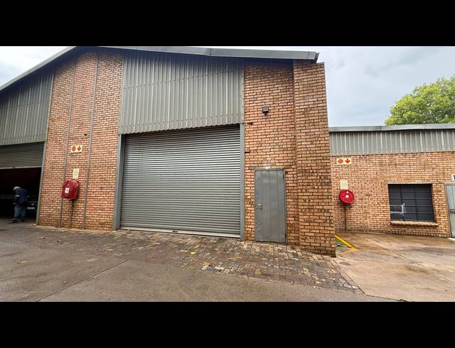 215M² WAREHOUSE TO LET IN WADEVILLE